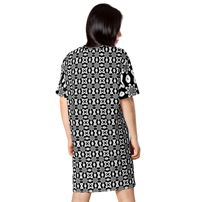 Product name: Recursia Modern MoirÃ© III T-Shirt Dress. Keywords: Clothing, Print: Modern MoirÃ©, T-Shirt Dress, Women's Clothing