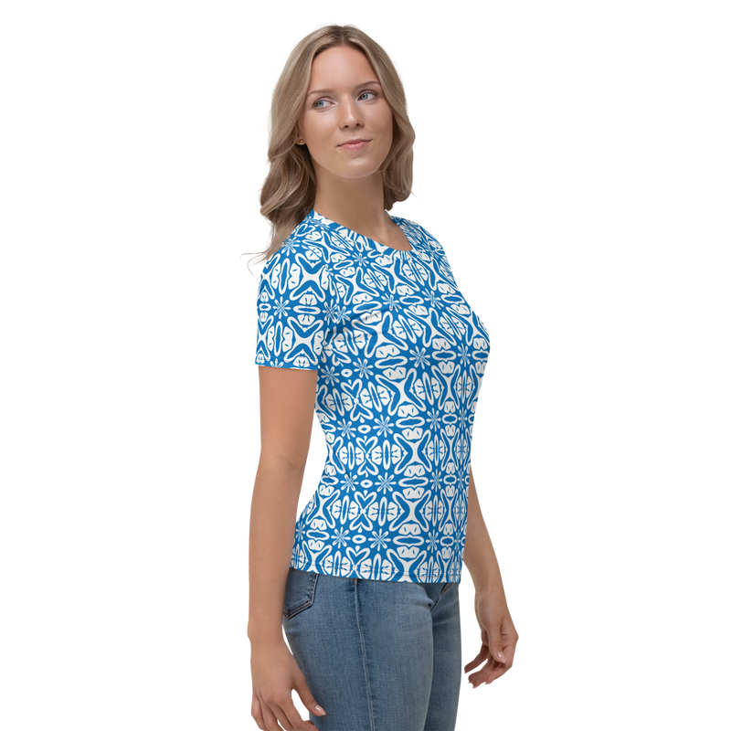 Product name: Recursia Modern MoirÃ© VI Women's Crew Neck T-Shirt In Blue. Keywords: Clothing, Print: Modern MoirÃ©, Women's Clothing, Women's Crew Neck T-Shirt