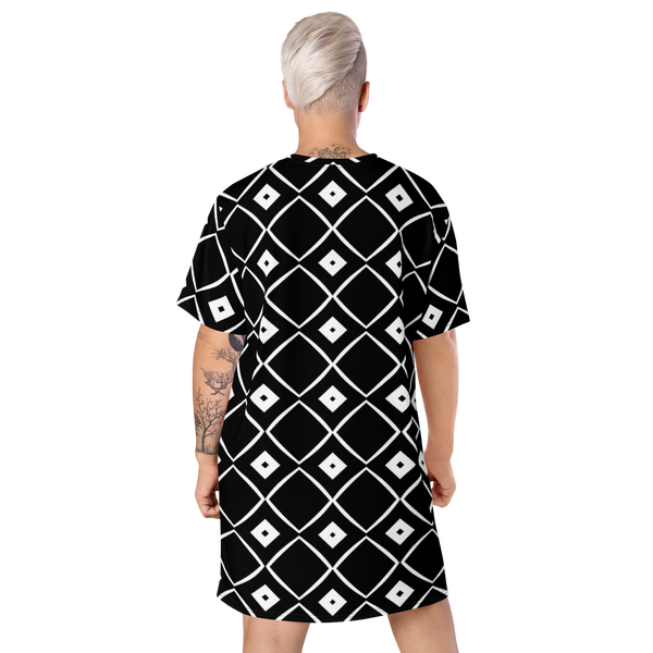Product name: Recursia Modern MoirÃ© T-Shirt Dress. Keywords: Clothing, Print: Modern MoirÃ©, T-Shirt Dress, Women's Clothing