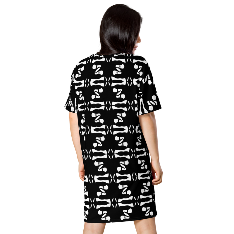 Product name: Recursia Modern MoirÃ© VIII T-Shirt Dress. Keywords: Clothing, Print: Modern MoirÃ©, T-Shirt Dress, Women's Clothing