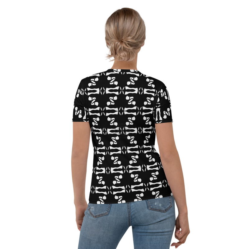 Product name: Recursia Modern MoirÃ© Women's Crew Neck T-Shirt. Keywords: Clothing, Print: Modern MoirÃ©, Women's Clothing, Women's Crew Neck T-Shirt