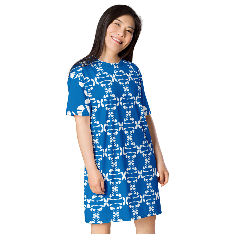 Product name: Recursia Modern MoirÃ© VI T-Shirt Dress In Blue. Keywords: Clothing, Print: Modern MoirÃ©, T-Shirt Dress, Women's Clothing