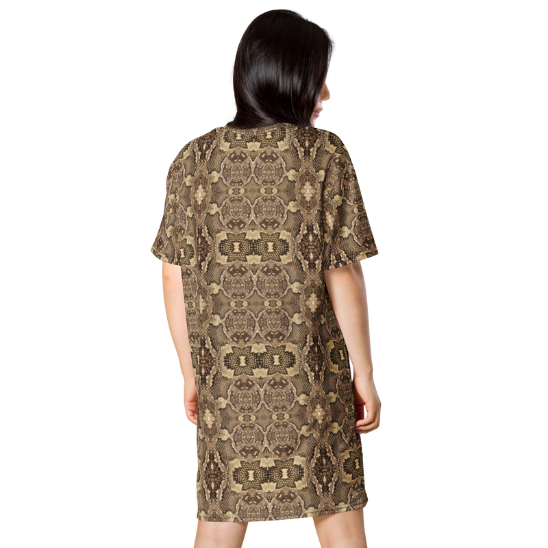 Product name: Recursia Serpentine Dream II T-Shirt Dress. Keywords: Clothing, Print: Serpentine Dream, T-Shirt Dress, Women's Clothing